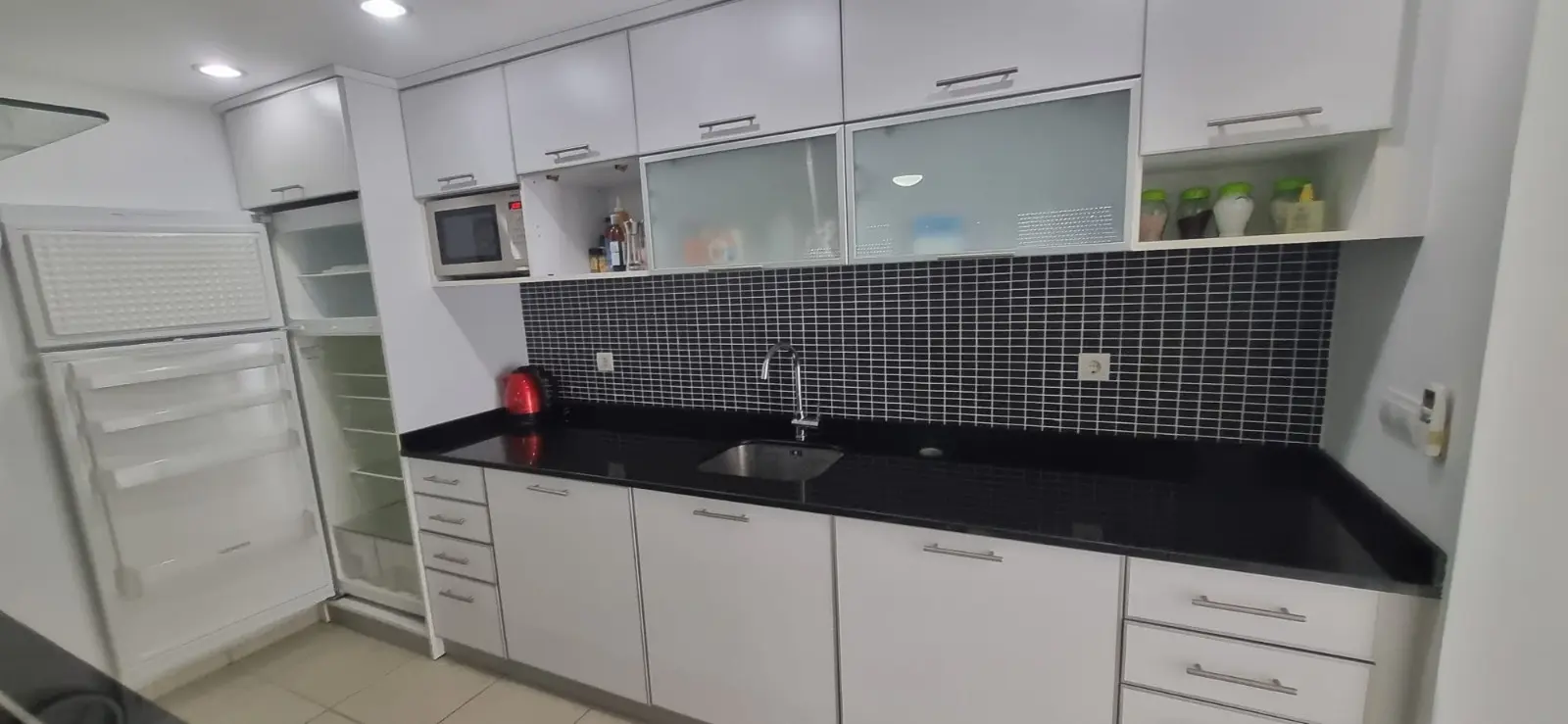 Fitted kitchen